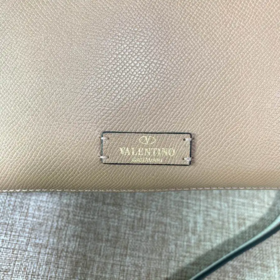 V Home Mini Briefcase with Logo