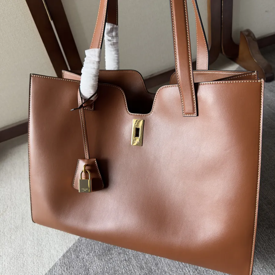 2023 New Cabas 16 Series Tote Large Capacity, Minimalist Design