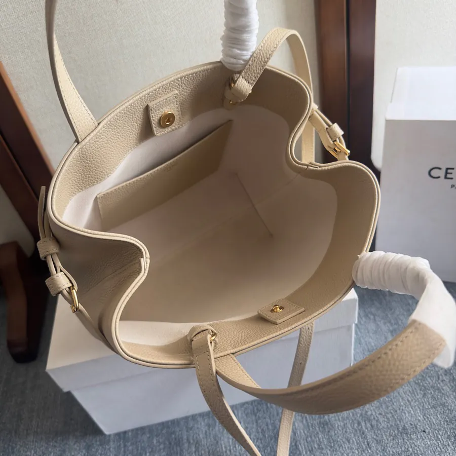 CE New Arrival Anais Cabas in Grained Calfskin Tote
