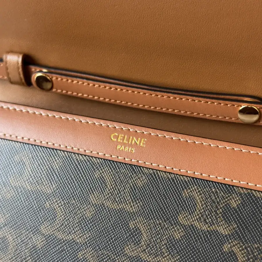 CELIN* Cuir Triomphe Envelope Bag with Chain Design