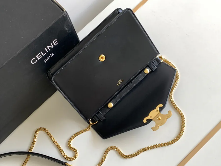 CELIN* TRIOMPHE Chain Leather Wallet
