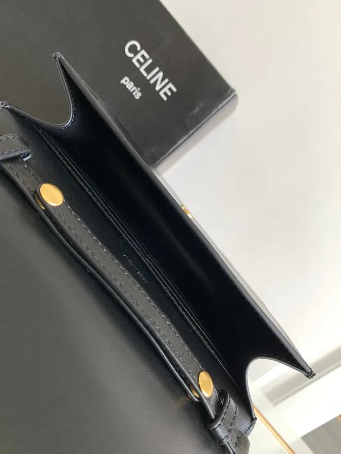 CELIN* TRIOMPHE Chain Leather Wallet