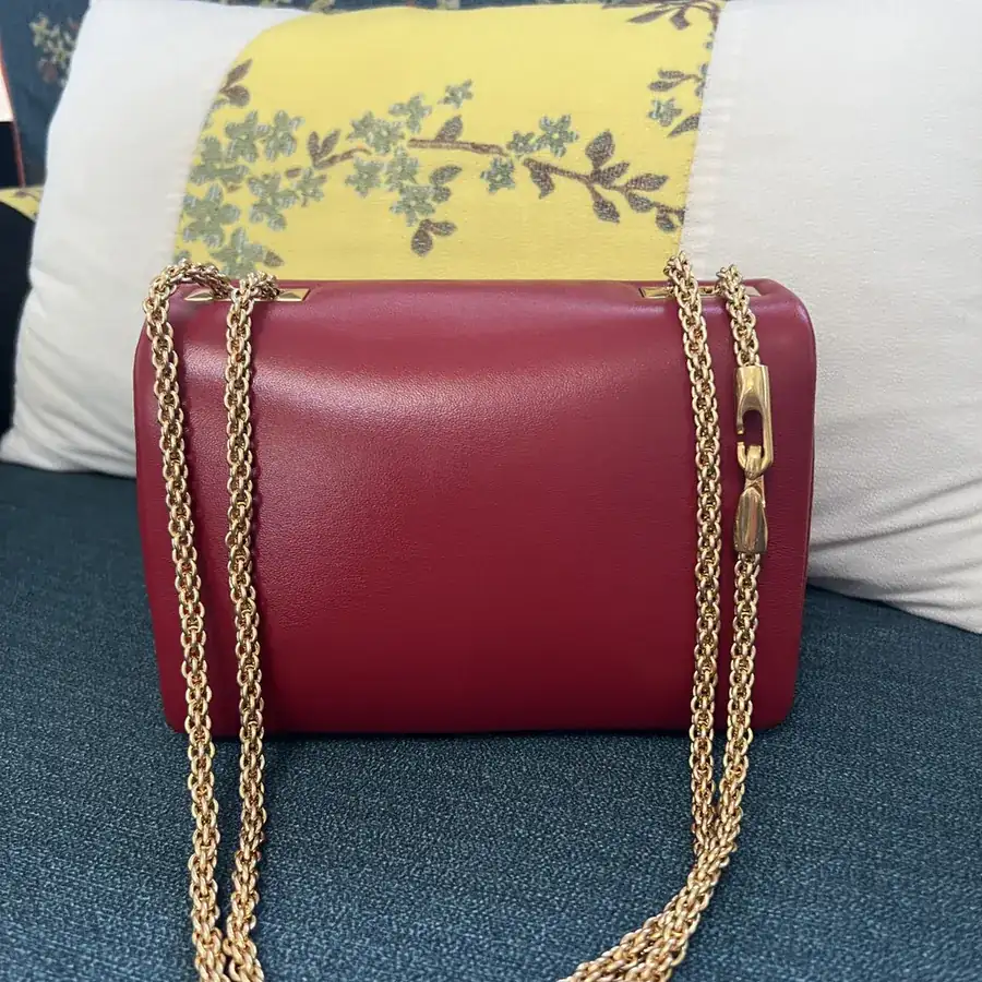 Garavani ONE STUD Chain Handbag with Large Studs, Shoulder, Crossbody, or Carry Handle