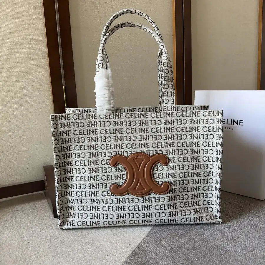 Celine CABAS THAIS Large