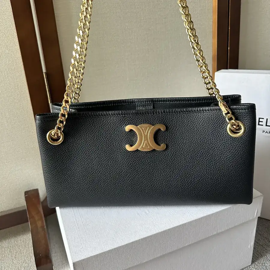 CELIN E23 Newspaper Triomphe Soft Leather Chain Bag