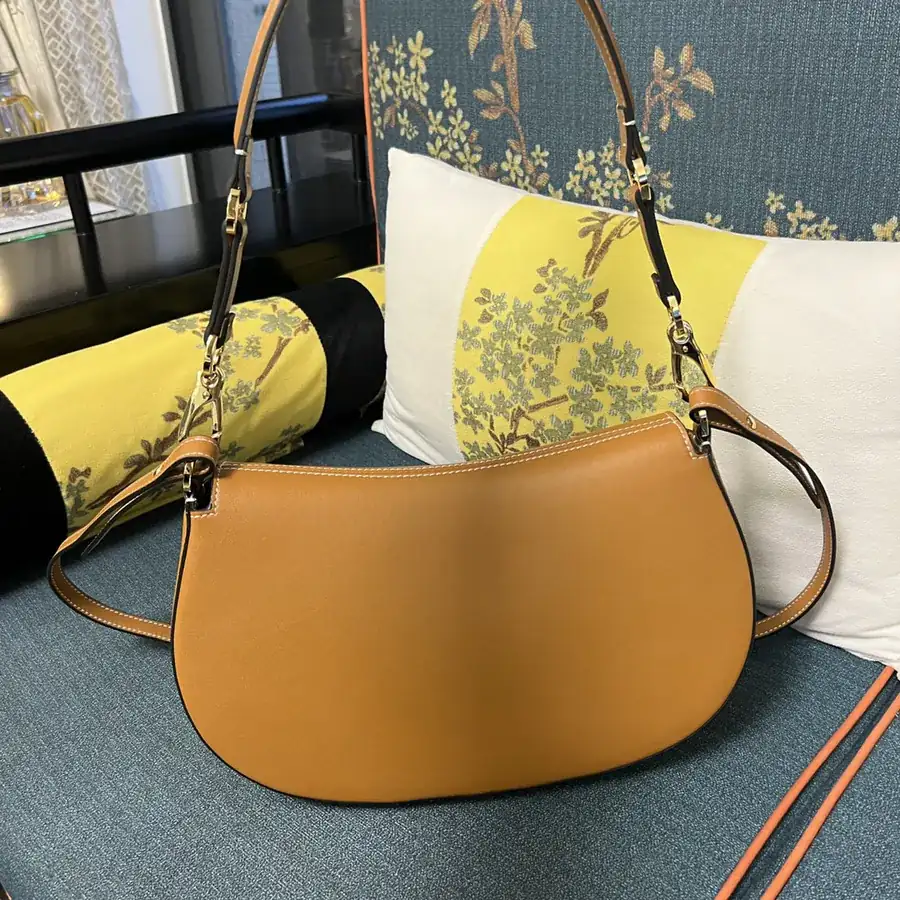 GARAVANI OHVAL Large Bucket Bag