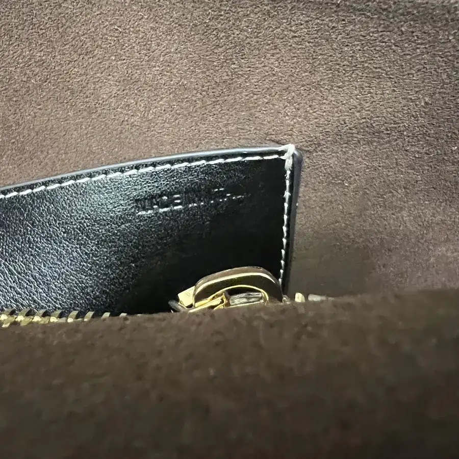 GARAVANI OHVAL Large Calfskin Handbag with VLOGO Signature Rotating Clasp