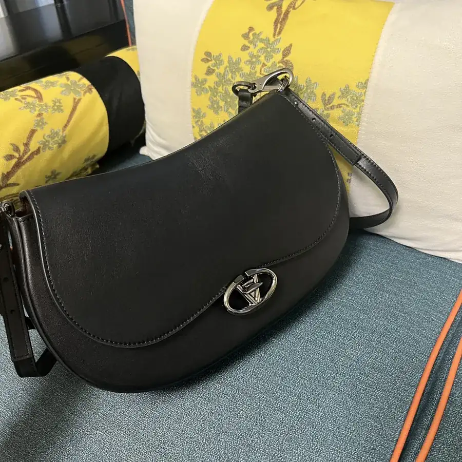 GARAVANI OHVAL Large Calfskin Handbag with VLOGO Signature Rotating Clasp