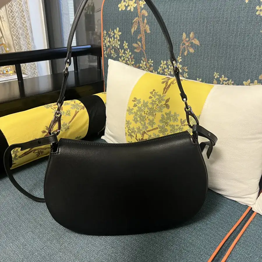 GARAVANI OHVAL Large Calfskin Handbag with VLOGO Signature Rotating Clasp
