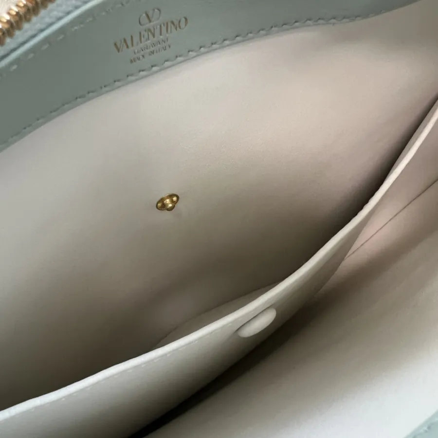 Garavan Small Travel Tote with V Logo Handle