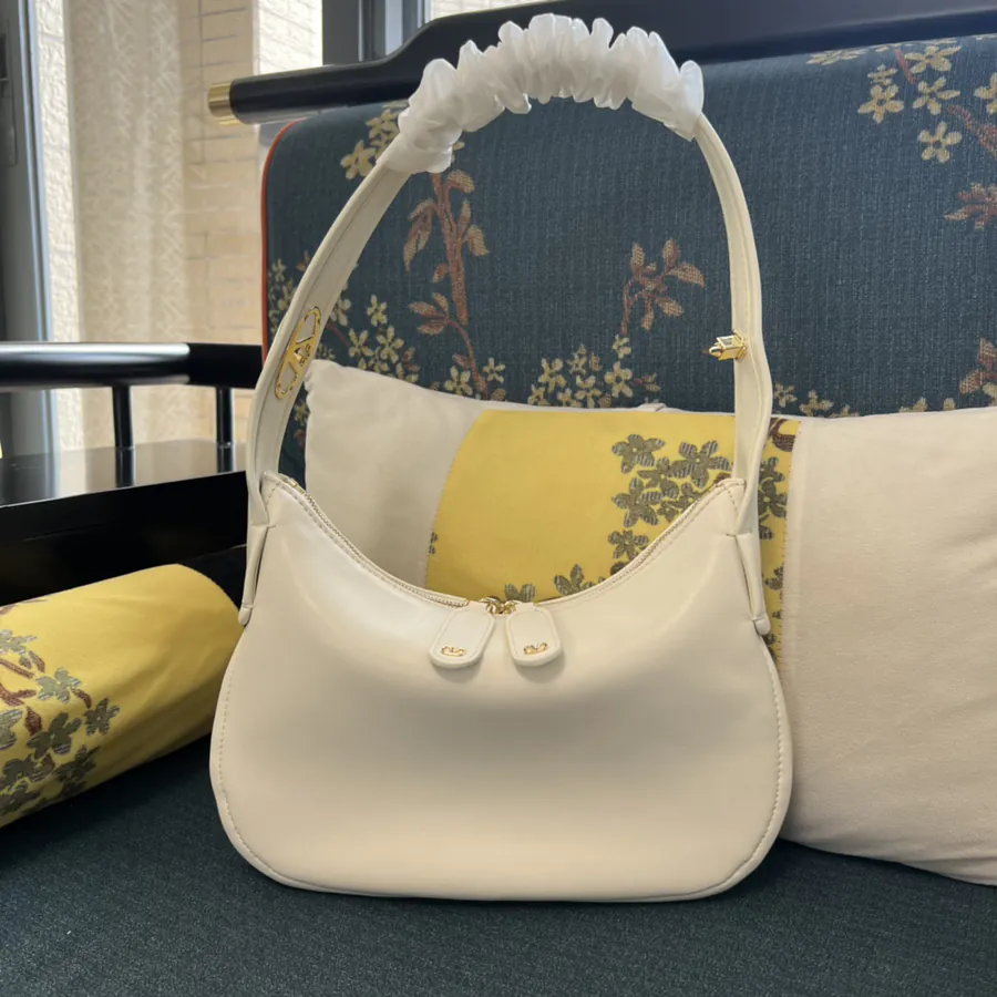 Garavan Small Travel Bag