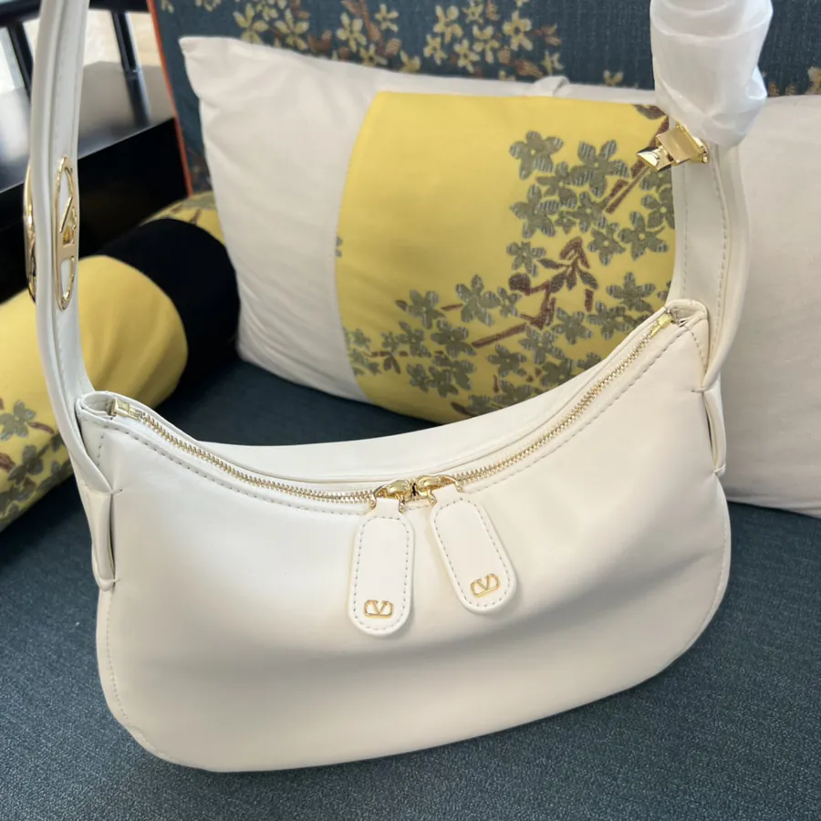 Garavan Small Travel Bag