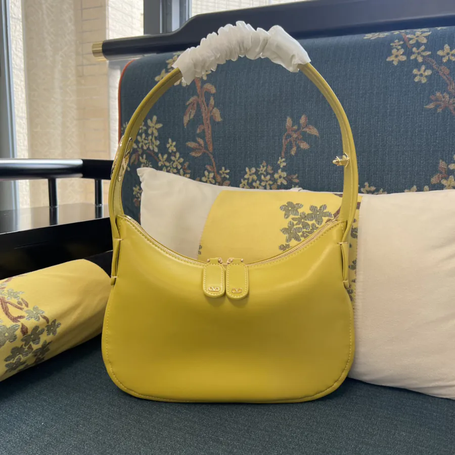 Garavan Small Travel Bag