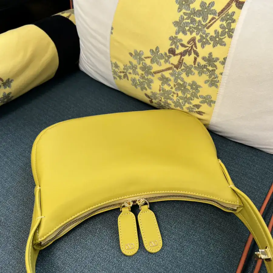 Garavan Small Travel Bag