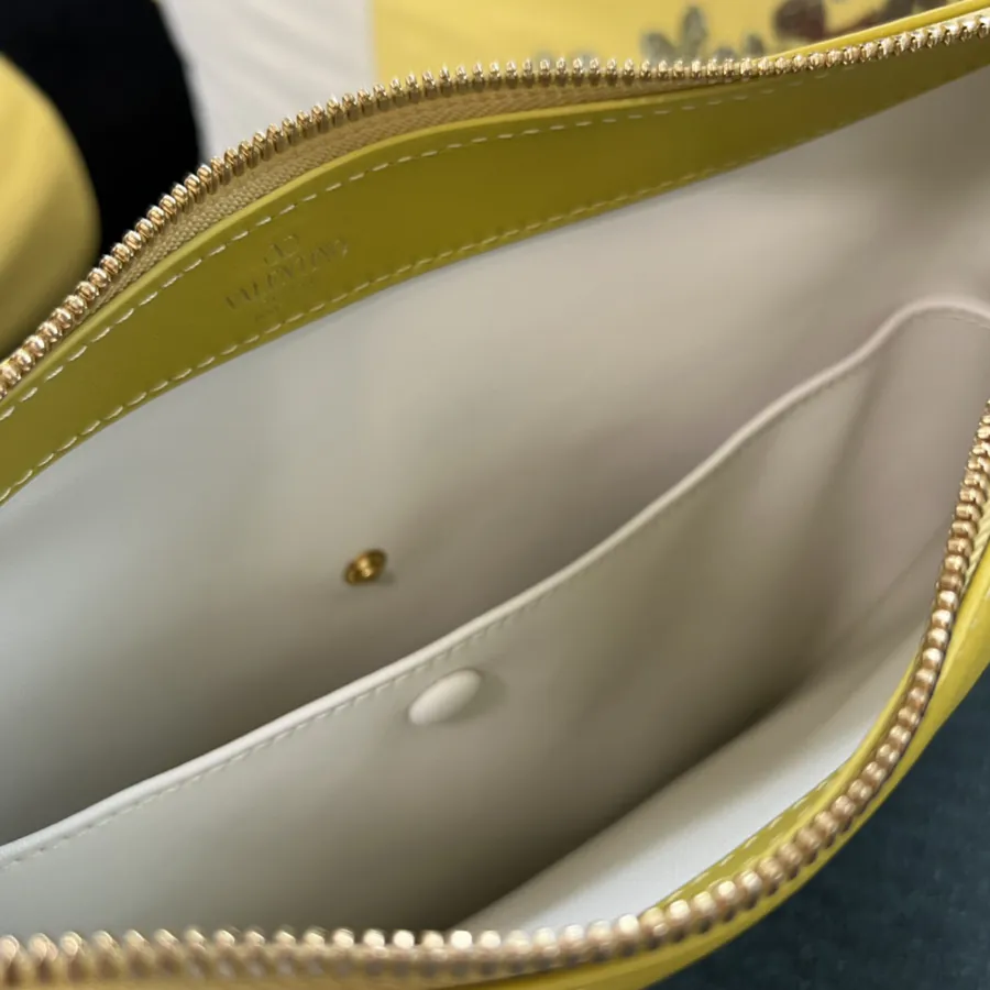 Garavan Small Travel Bag