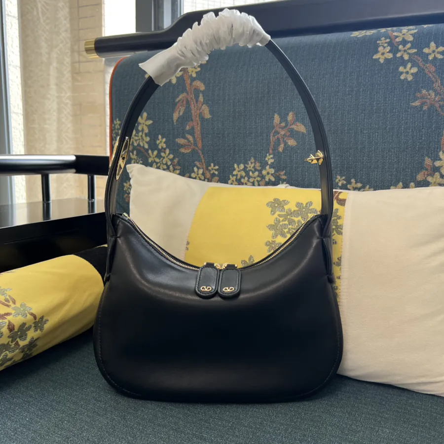 Garavan Small Travel Bag