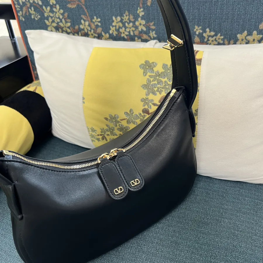 Garavan Small Travel Bag