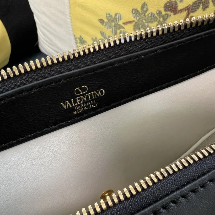 Garavan Small Travel Bag