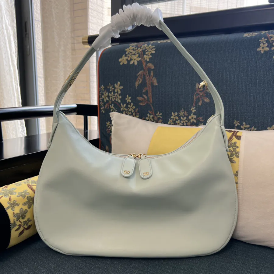 Garavan Large Shoulder Bag