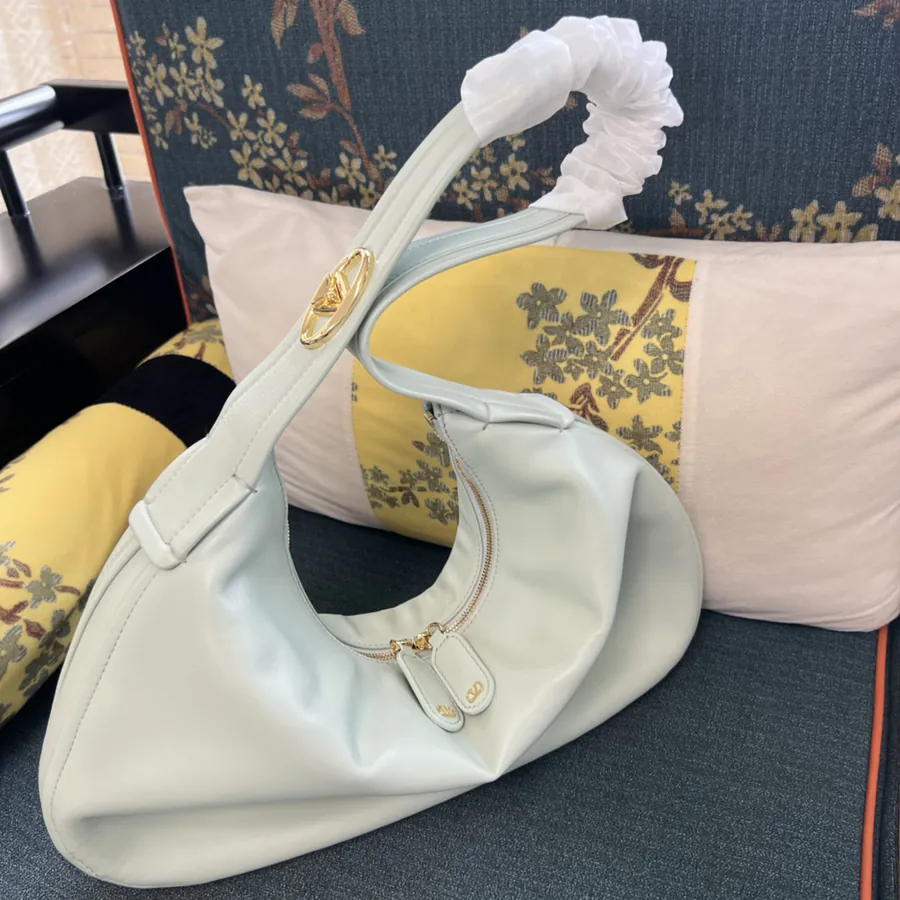 Garavan Large Shoulder Bag