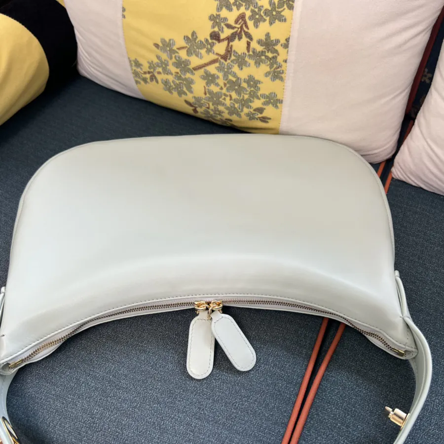 Garavan Large Shoulder Bag