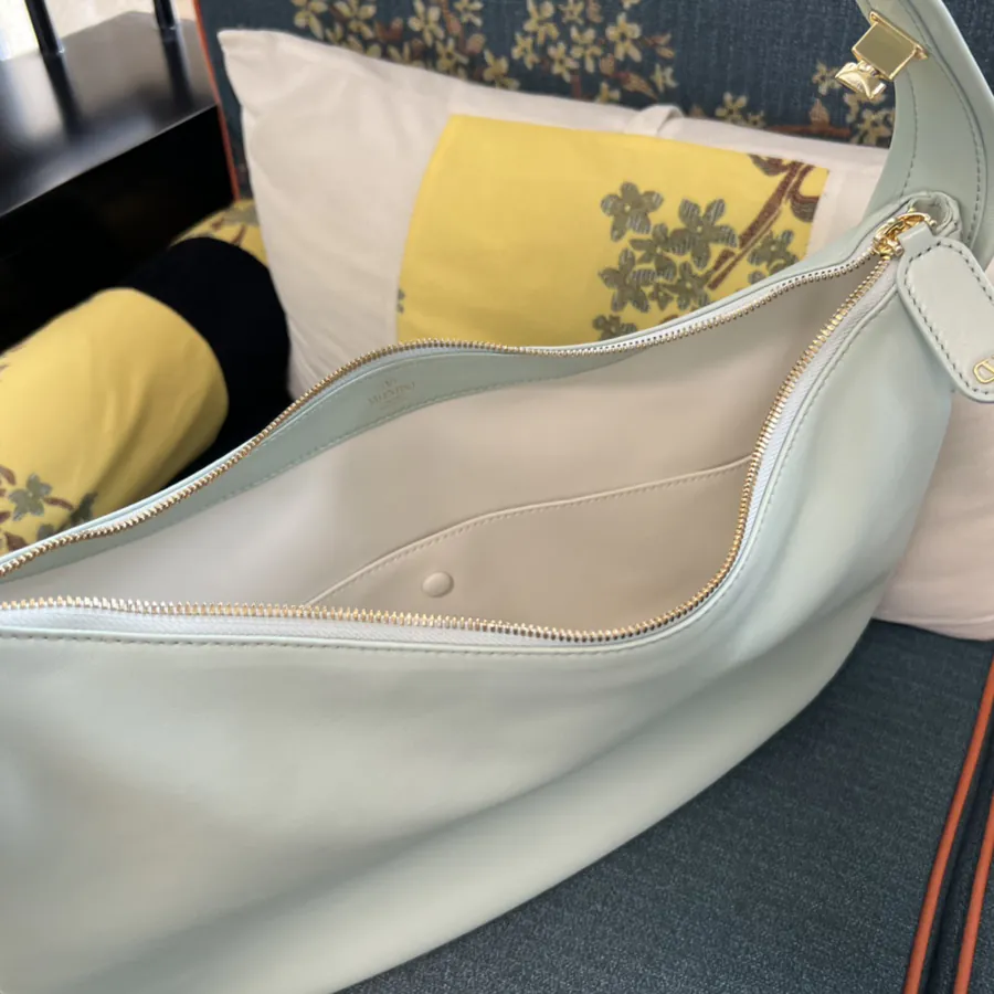 Garavan Large Shoulder Bag