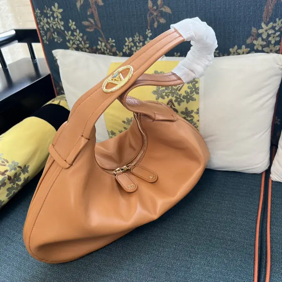 Garavan Large Travel Tote
