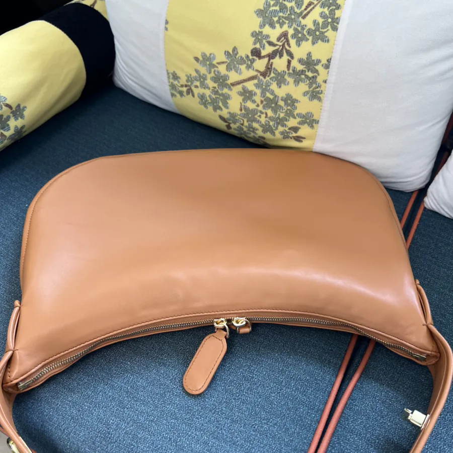 Garavan Large Travel Tote