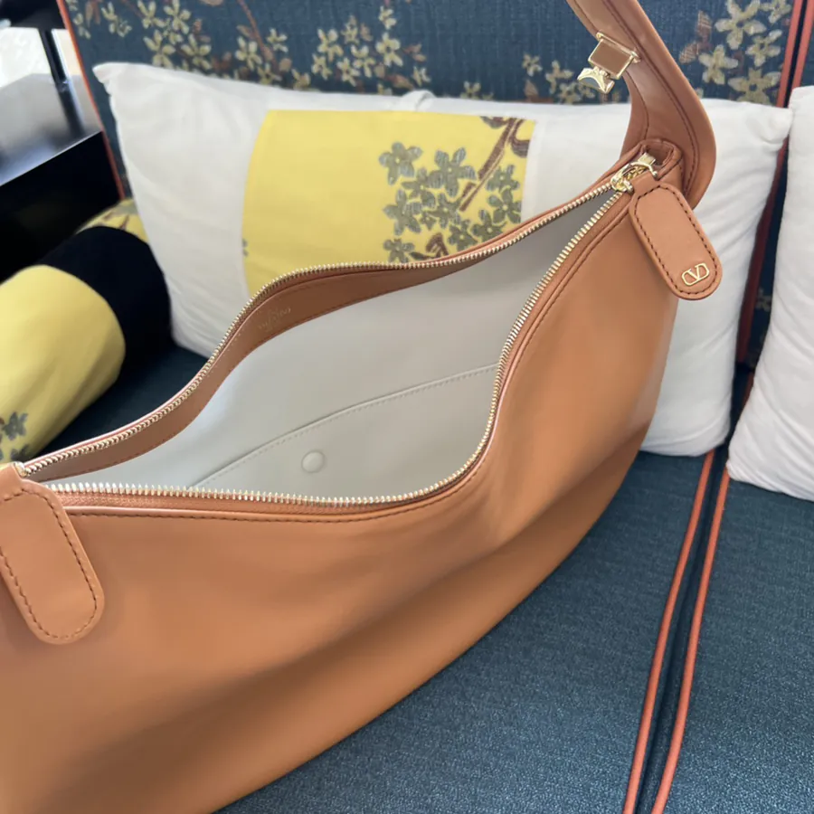 Garavan Large Travel Tote