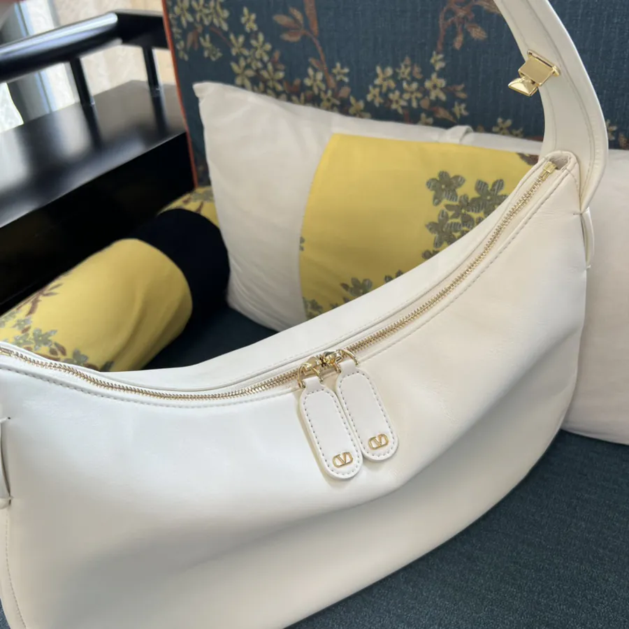 Garavan Large Shoulder Bag
