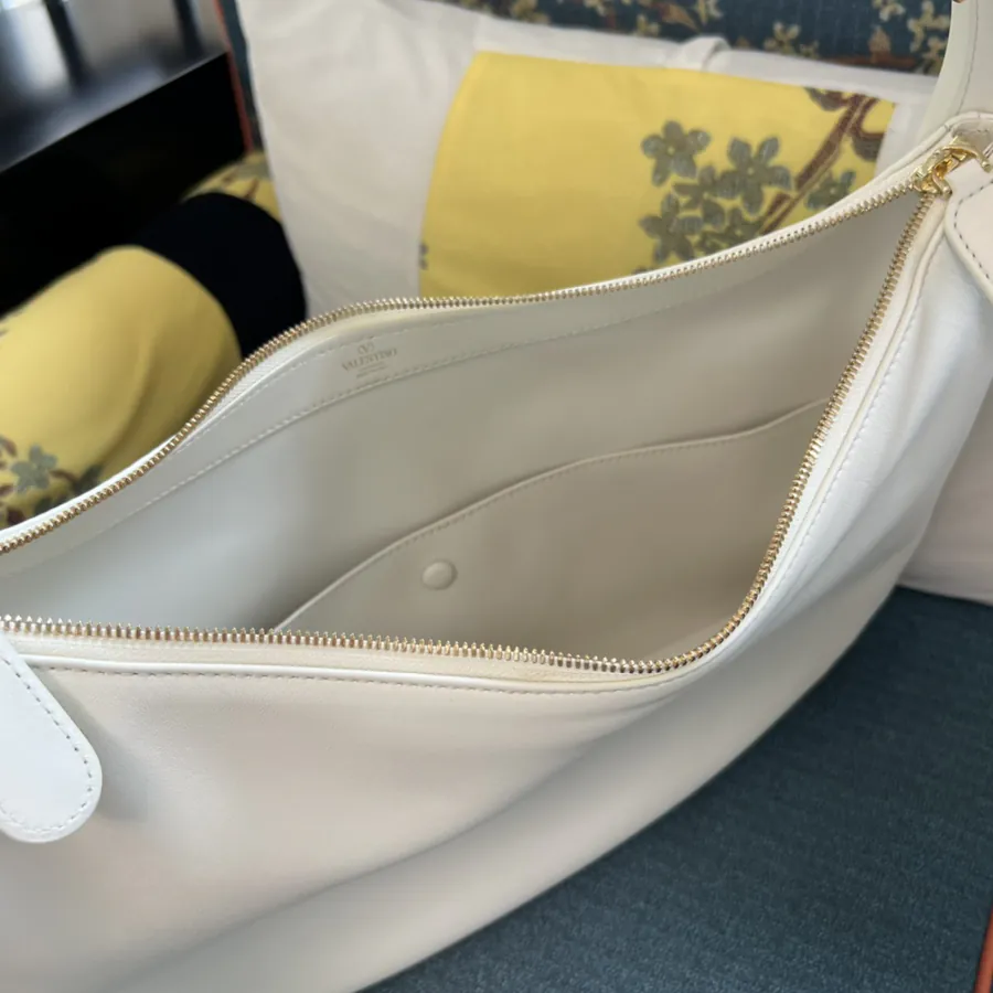 Garavan Large Shoulder Bag