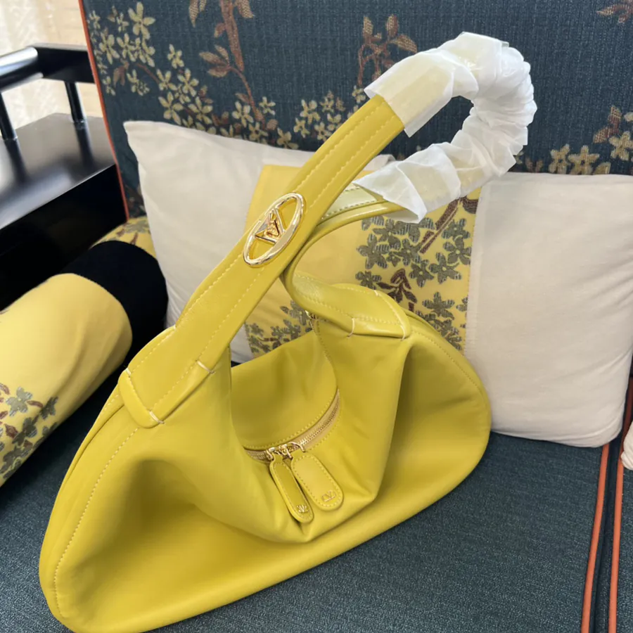 Garavan Large Shoulder Bag