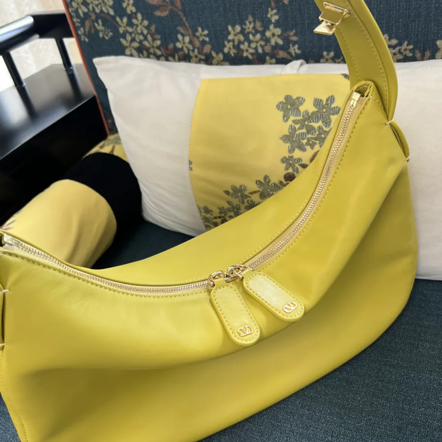 Garavan Large Shoulder Bag