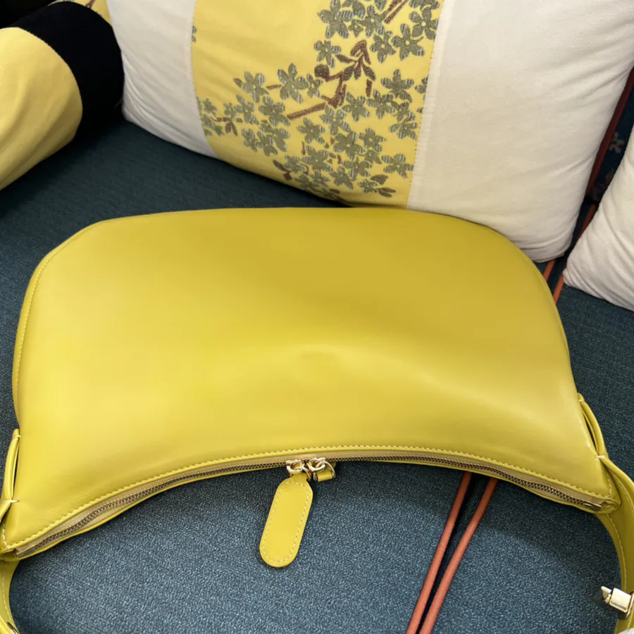 Garavan Large Shoulder Bag