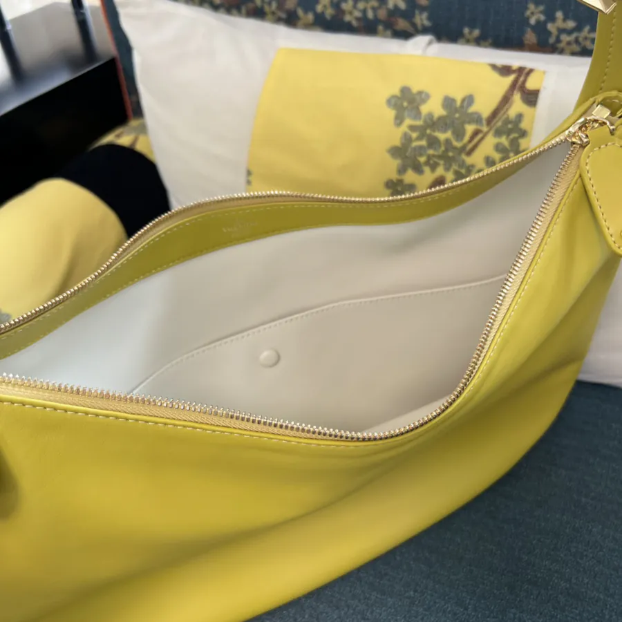 Garavan Large Shoulder Bag