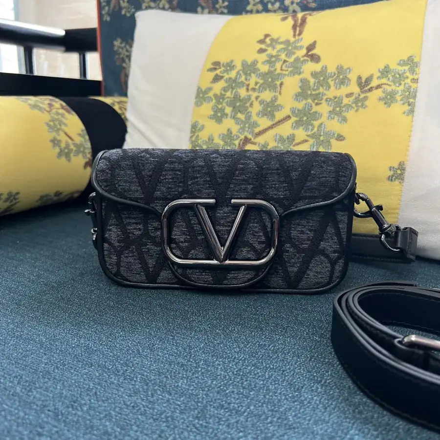 V Logo Mini Locò Leather and Fabric Tote
