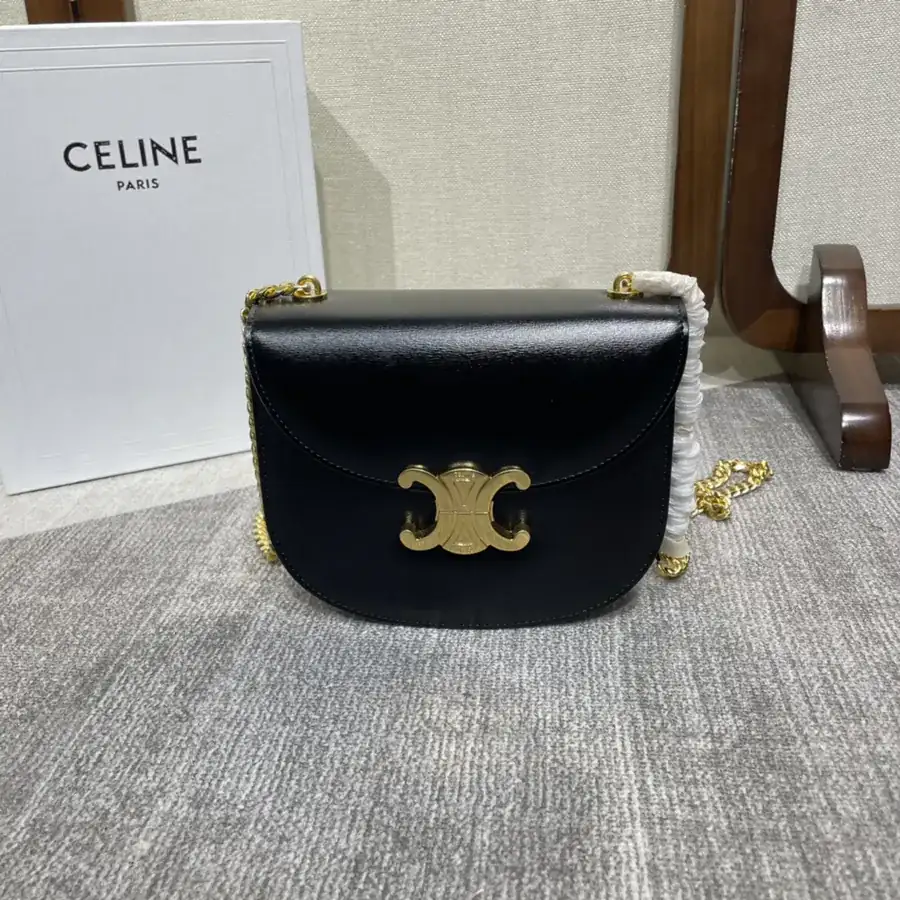 Teen BESACE TRIOMPHE Bucket Bag with Chain Details and Classic Triumph Lock