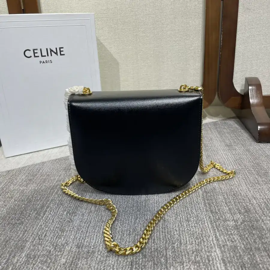 Teen BESACE TRIOMPHE Bucket Bag with Chain Details and Classic Triumph Lock
