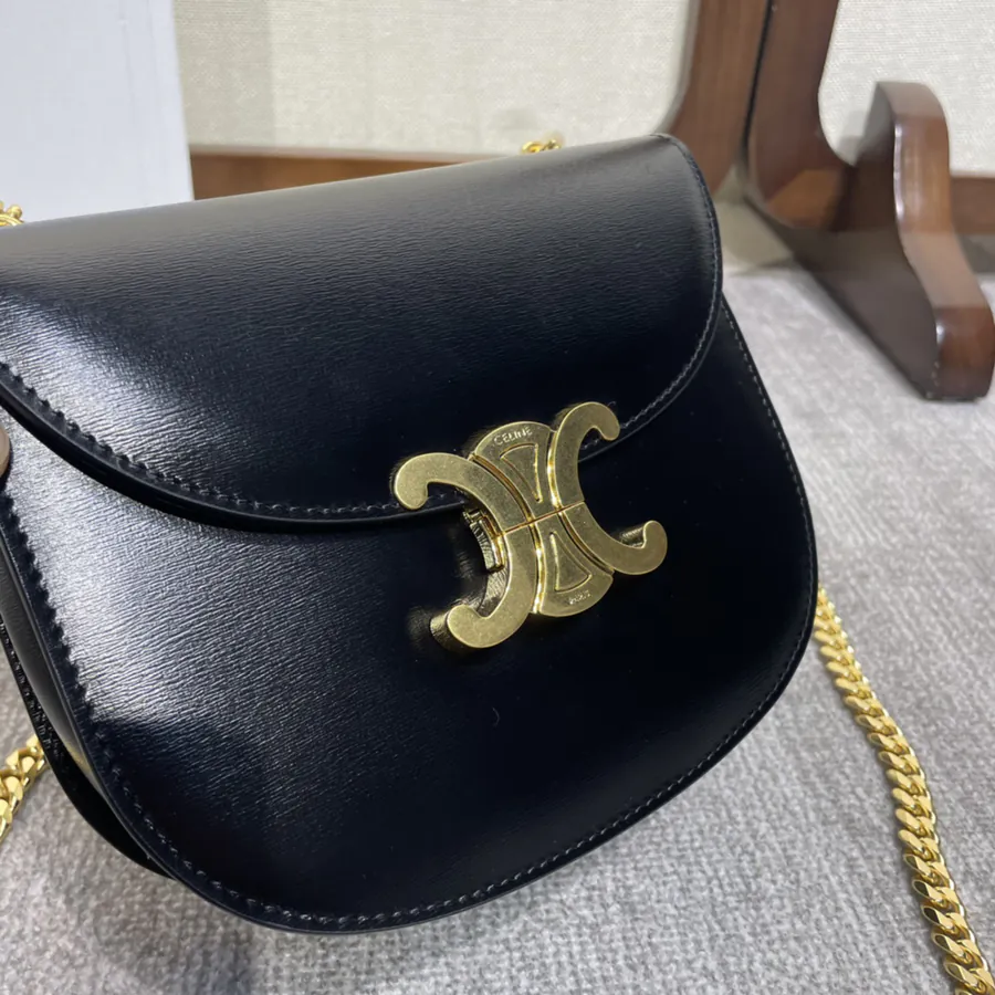 Teen BESACE TRIOMPHE Bucket Bag with Chain Details and Classic Triumph Lock