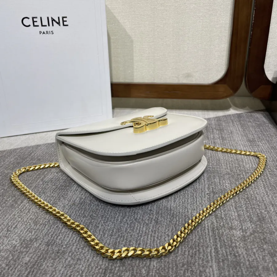 Teen Besace Triomphe Bucket Bag with Chain Texture and Classic Triumph Metal Clasp