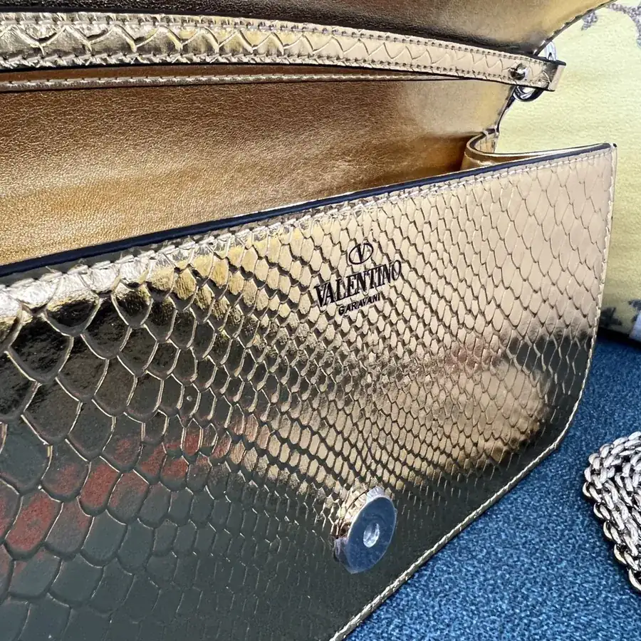 V Garavani Mini Loc Handbag in Snake Print