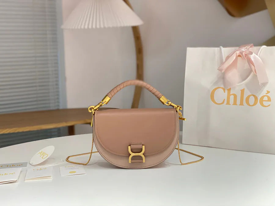 Chloe Marcie 23 Crescent Bag Elegant Chain Clasp