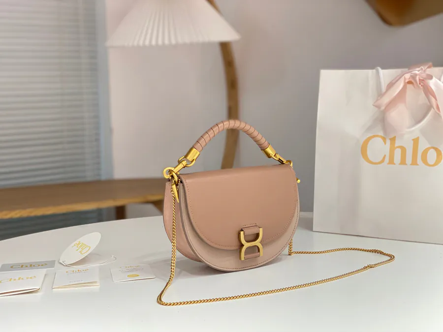 Chloe Marcie 23 Crescent Bag Elegant Chain Clasp