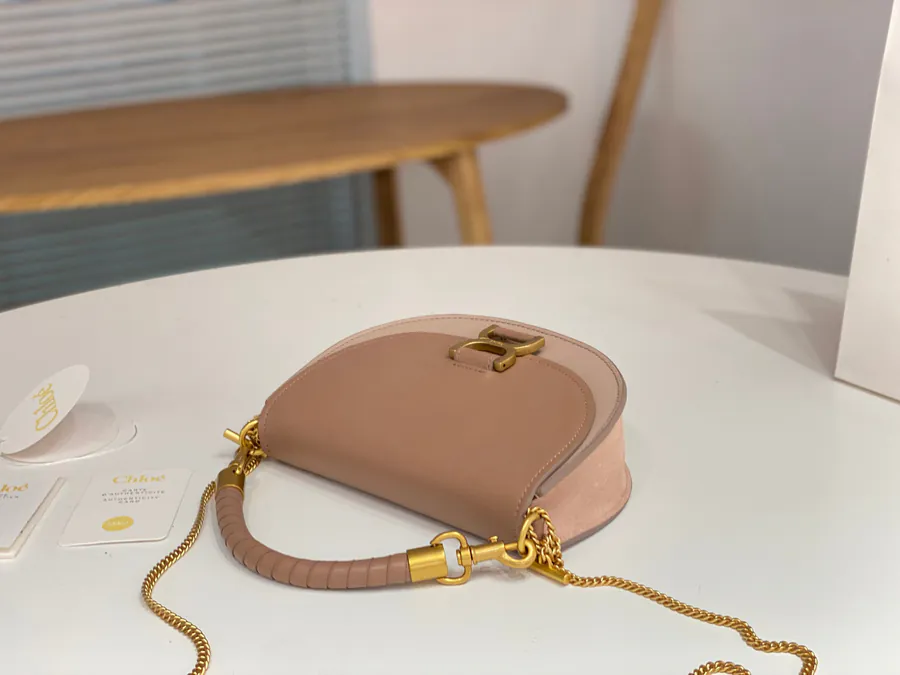 Chloe Marcie 23 Crescent Bag Elegant Chain Clasp