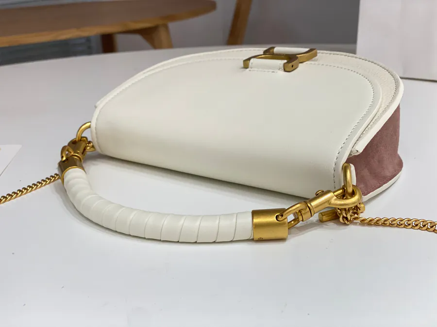 Chloe Marcie 23 Crescent Bag Elegant Chain Clasp Handbag