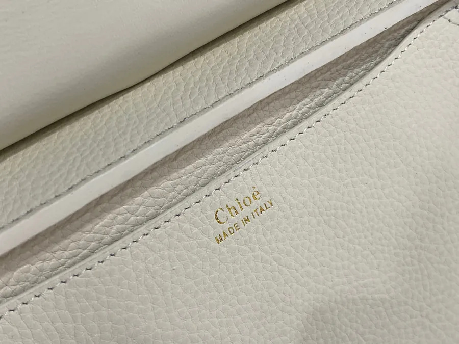 Chloe Marcie 23 Crescent Bag Elegant Chain Clasp Handbag