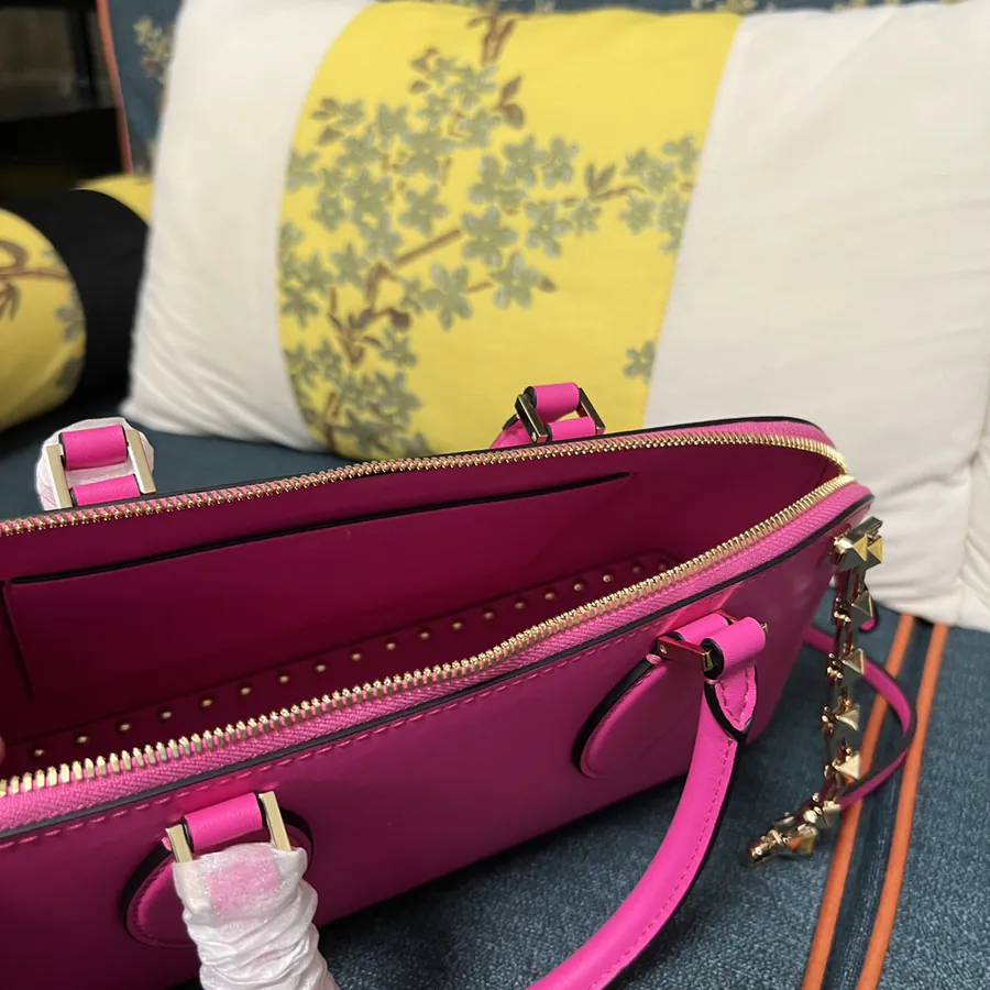 GARAVANI ROCKSTUD EW Bucket Bag