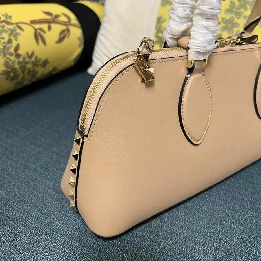 GARAVANI ROCKSTUD EW Bucket Bag in Grained Calfskin