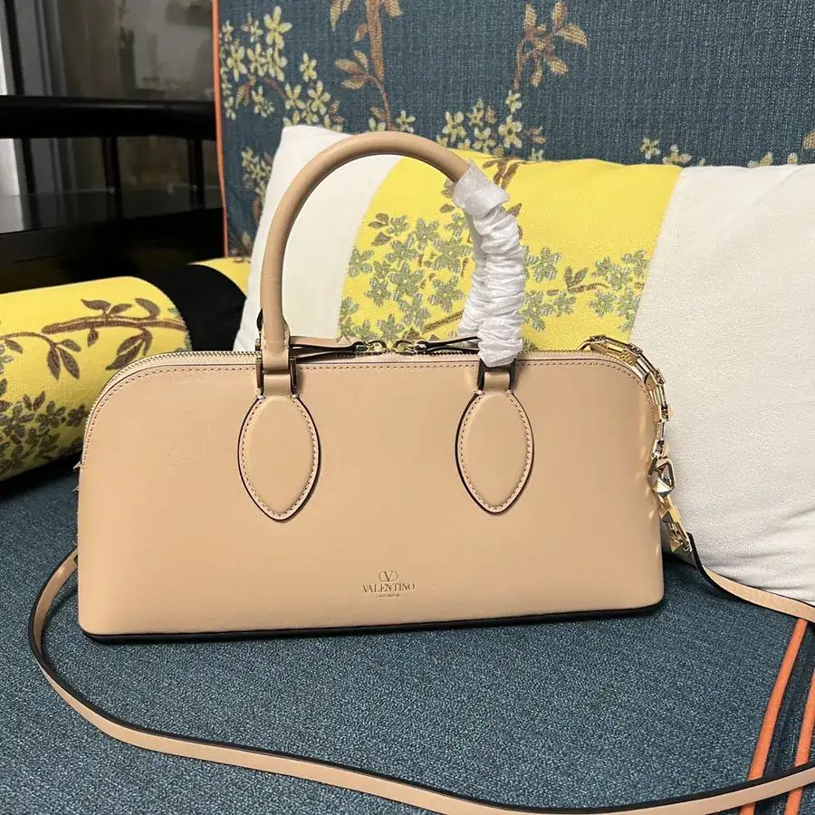 GARAVANI ROCKSTUD EW Bucket Bag in Grained Calfskin