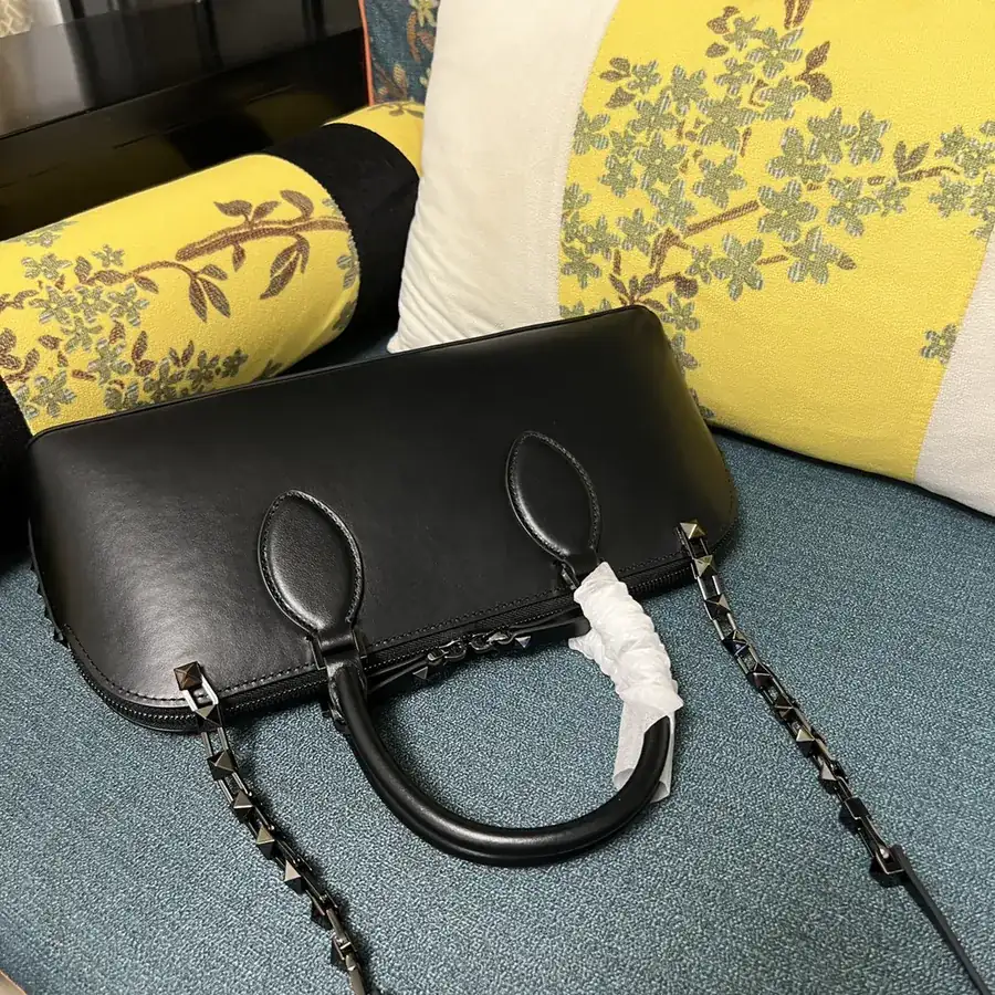 GARAVANI ROCKSTUD EW Bucket Bag in Grained Calfskin